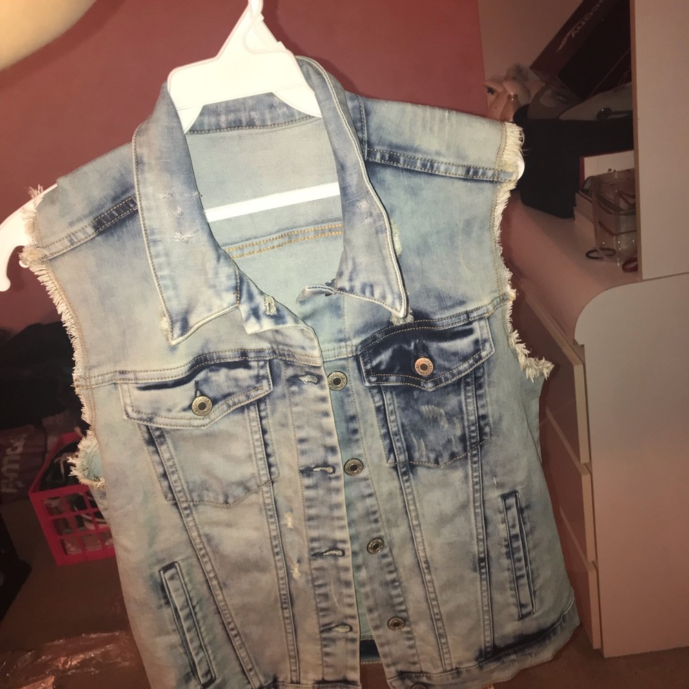 Jean Vest